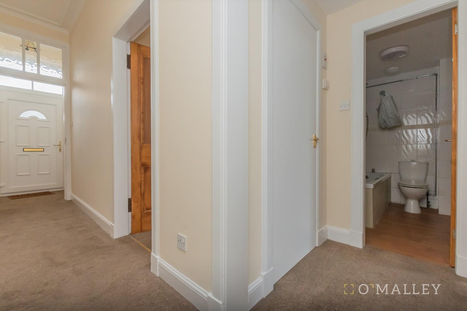 5. Hallway.jpg